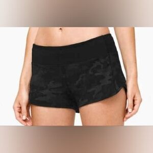 Lululemon Speed Up Short *2.5" - Sz 8